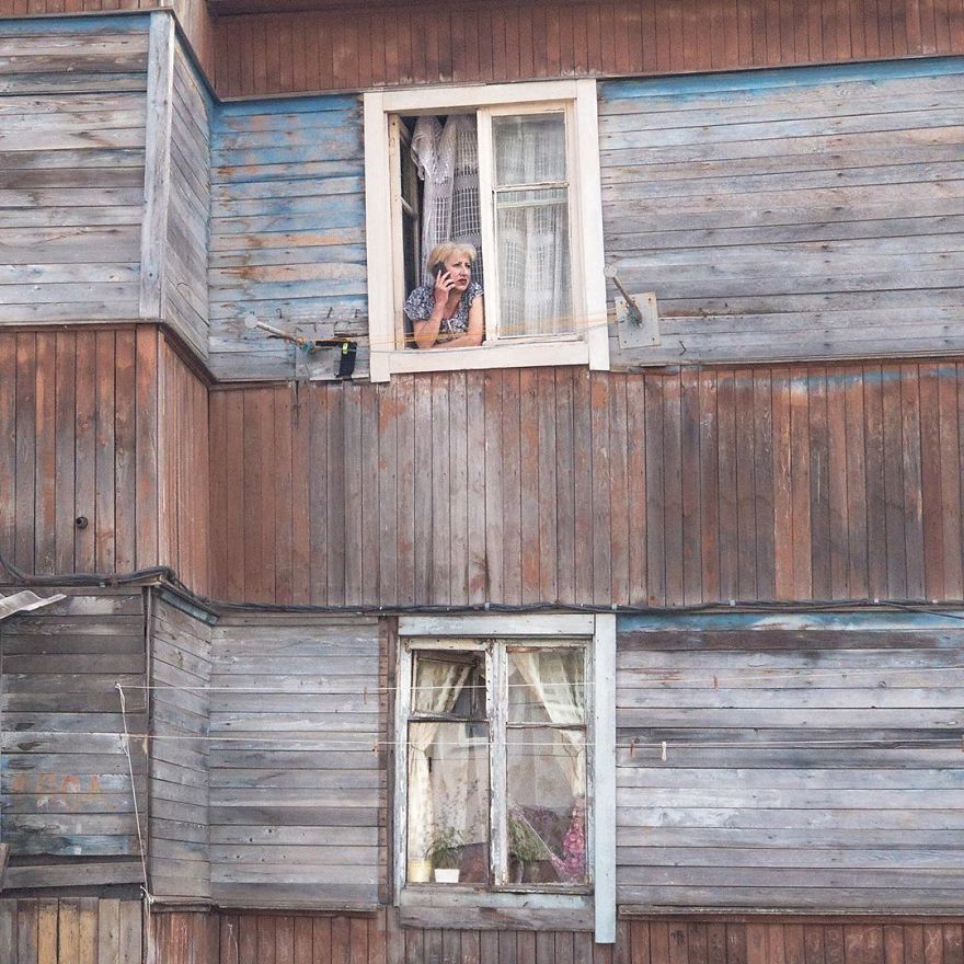 Photographer Reveals Peculiarities Of Russian Daily Life In A Unique Way