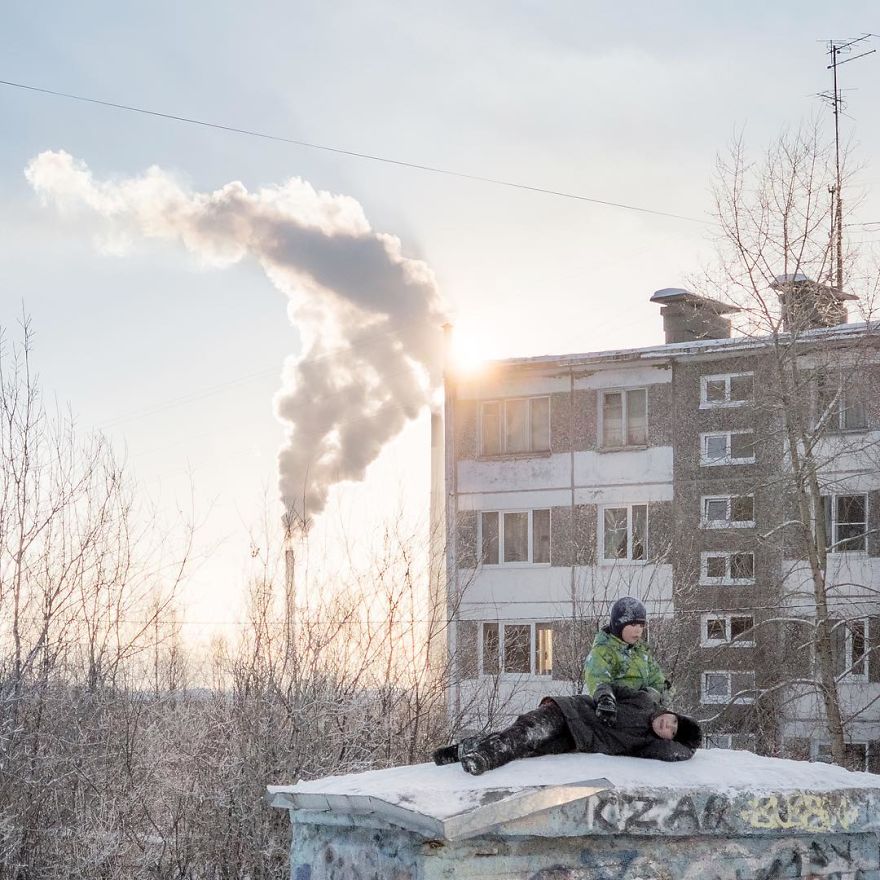 Photographer Reveals Peculiarities Of Russian Daily Life In A Unique Way