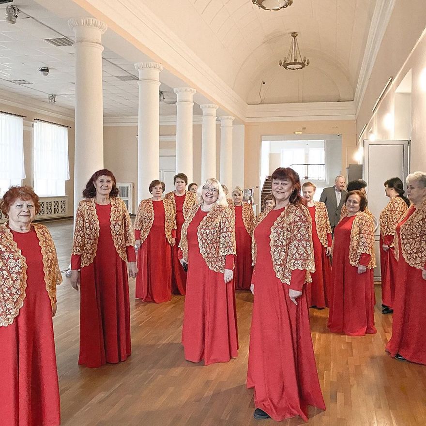 Photographer Reveals Peculiarities Of Russian Daily Life In A Unique Way