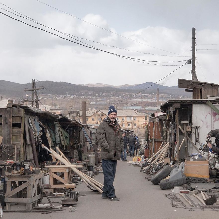 Photographer Reveals Peculiarities Of Russian Daily Life In A Unique Way