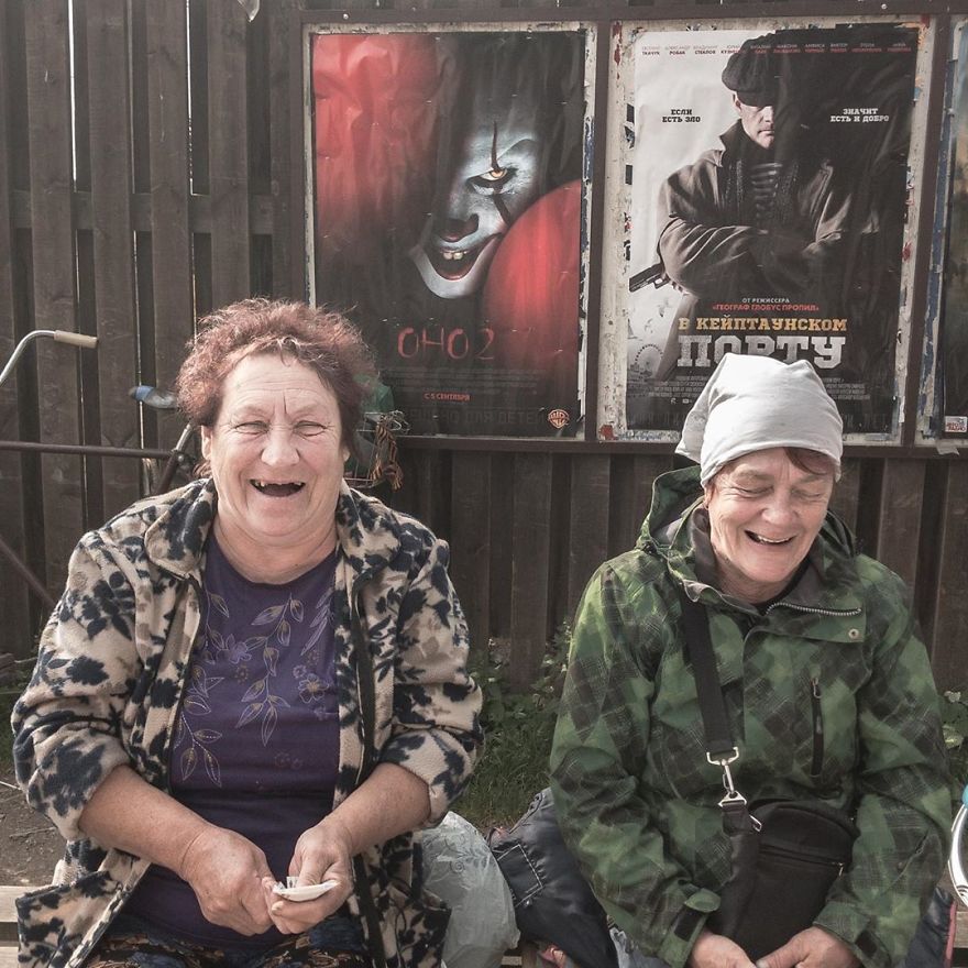 Photographer Reveals Peculiarities Of Russian Daily Life In A Unique Way