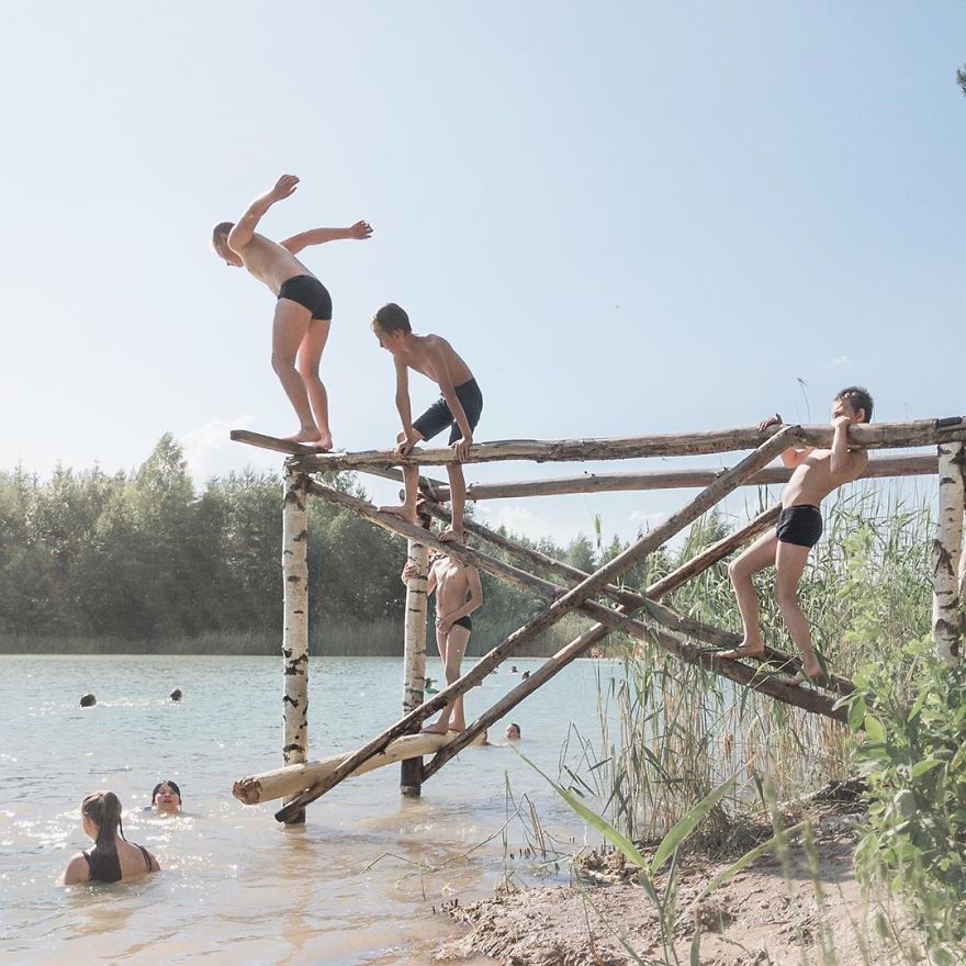Photographer Reveals Peculiarities Of Russian Daily Life In A Unique Way