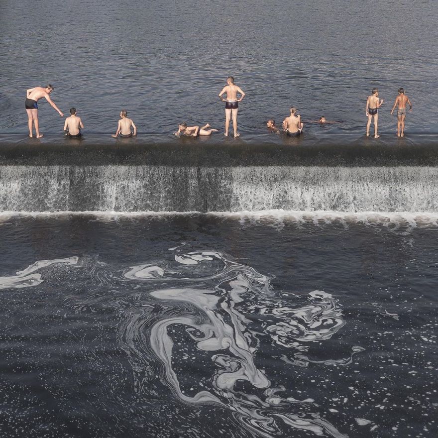 Photographer Reveals Peculiarities Of Russian Daily Life In A Unique Way