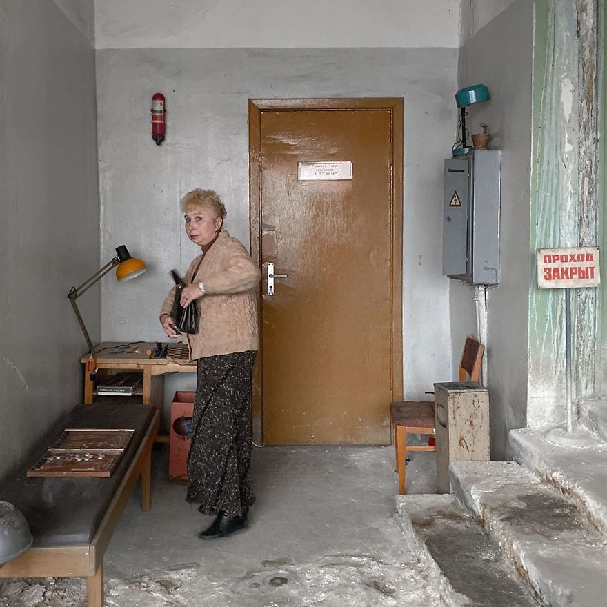 Photographer Reveals Peculiarities Of Russian Daily Life In A Unique Way