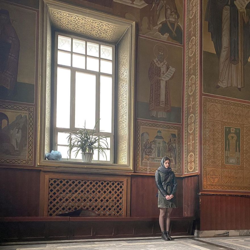 Photographer Reveals Peculiarities Of Russian Daily Life In A Unique Way