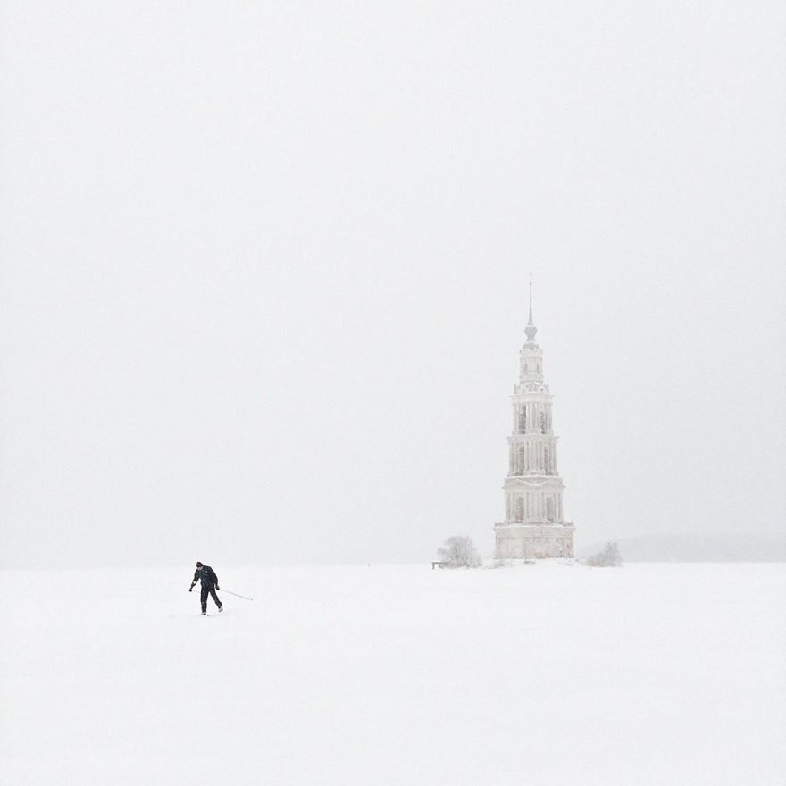 Photographer Reveals Peculiarities Of Russian Daily Life In A Unique Way