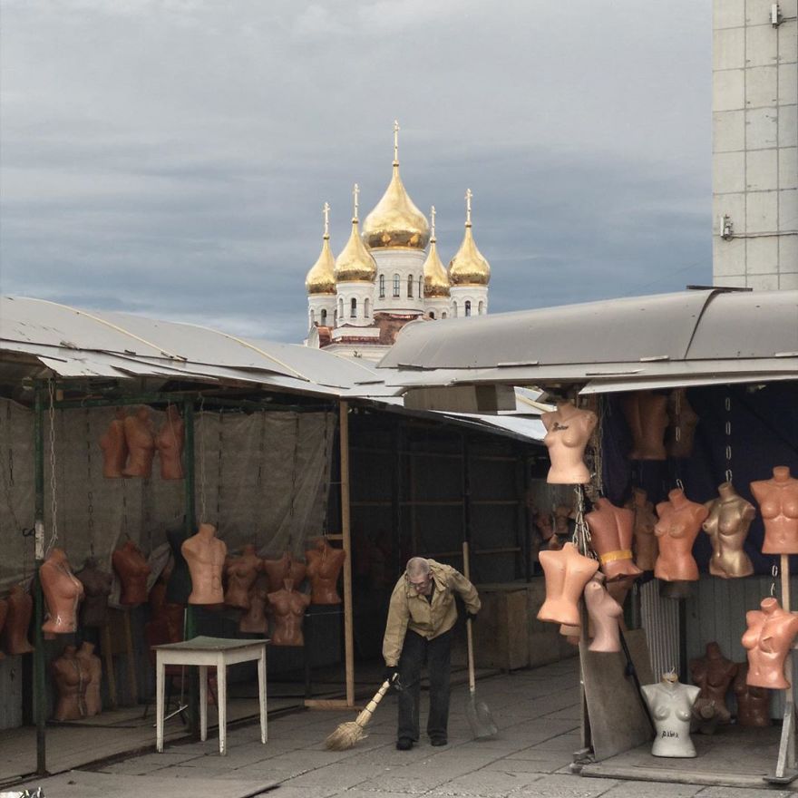 Photographer Reveals Peculiarities Of Russian Daily Life In A Unique Way