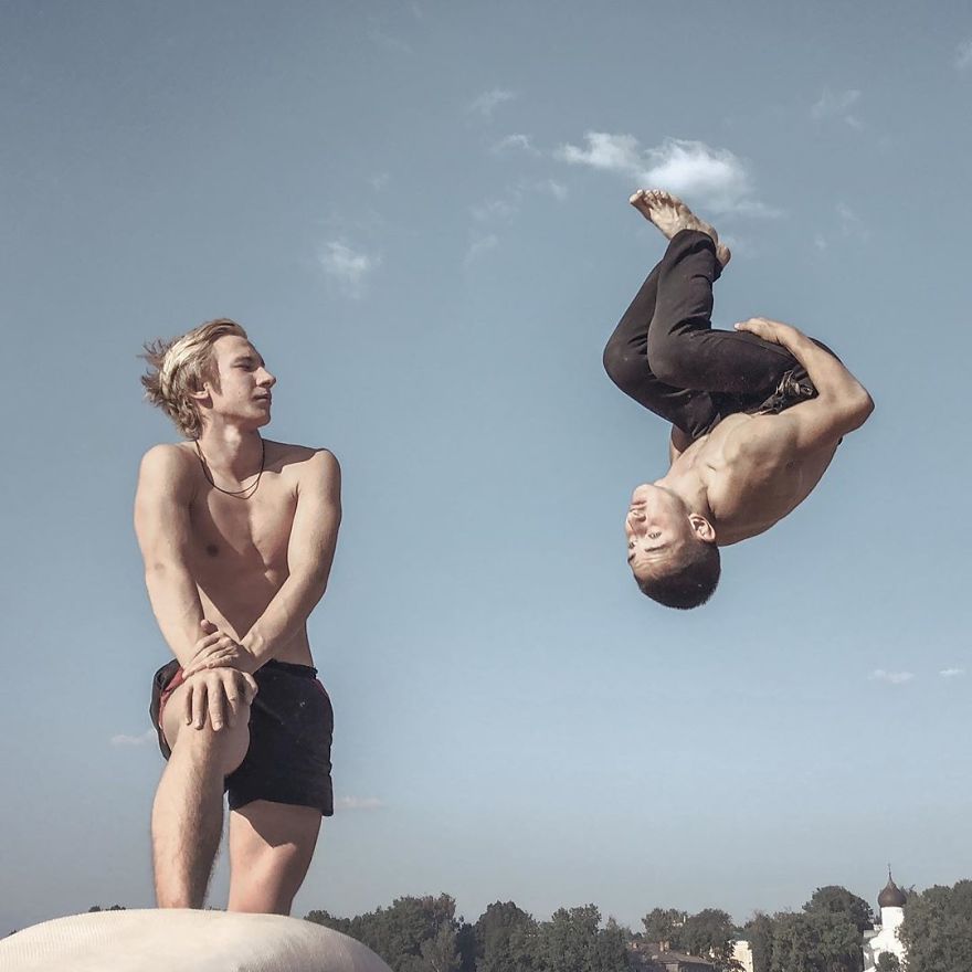 Photographer Reveals Peculiarities Of Russian Daily Life In A Unique Way