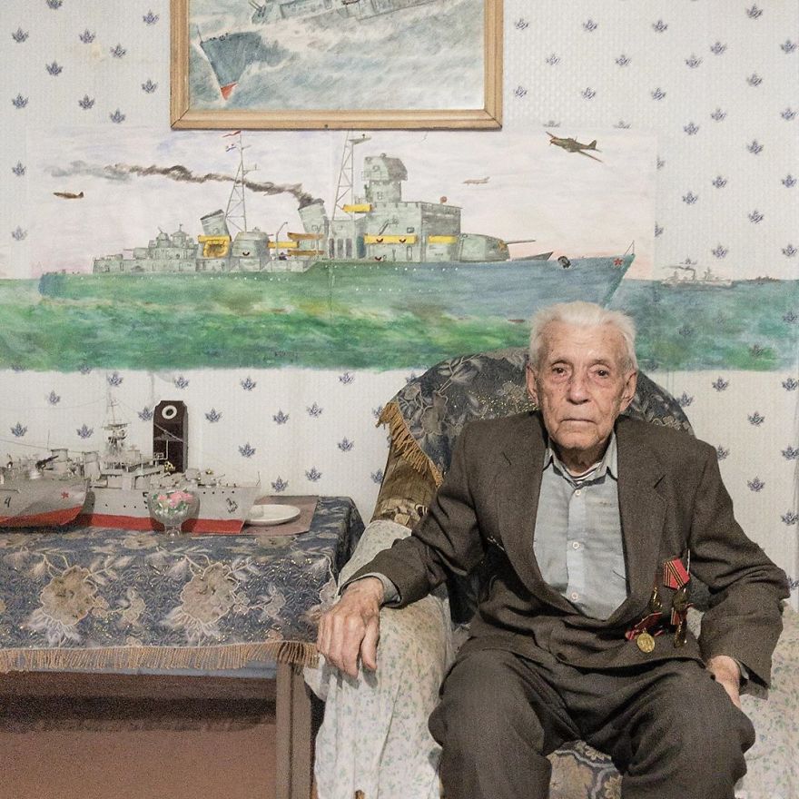 Photographer Reveals Peculiarities Of Russian Daily Life In A Unique Way