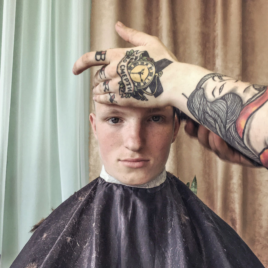 Photographer Reveals Peculiarities Of Russian Daily Life In A Unique Way