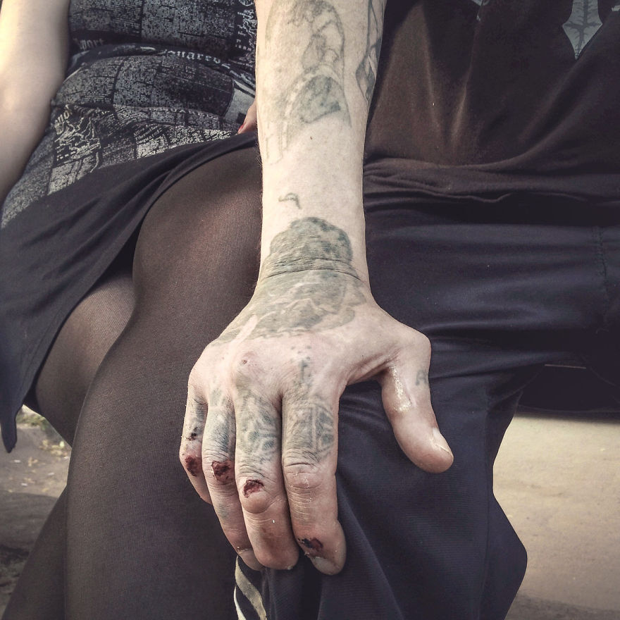 Photographer Reveals Peculiarities Of Russian Daily Life In A Unique Way