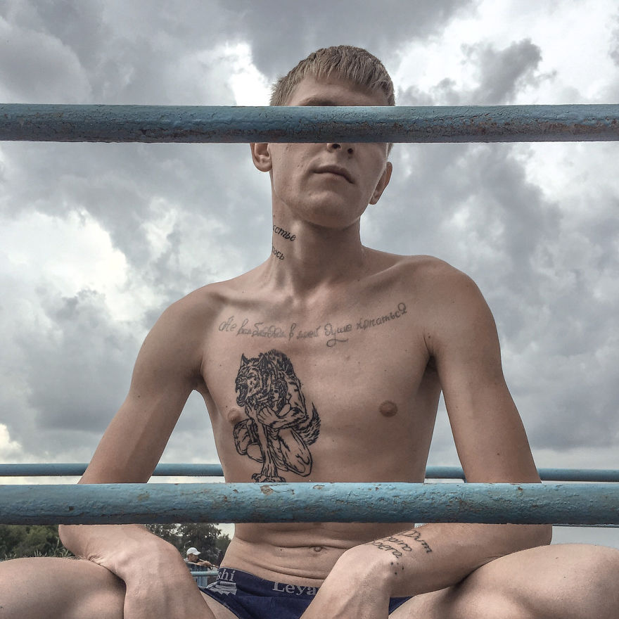 Photographer Reveals Peculiarities Of Russian Daily Life In A Unique Way