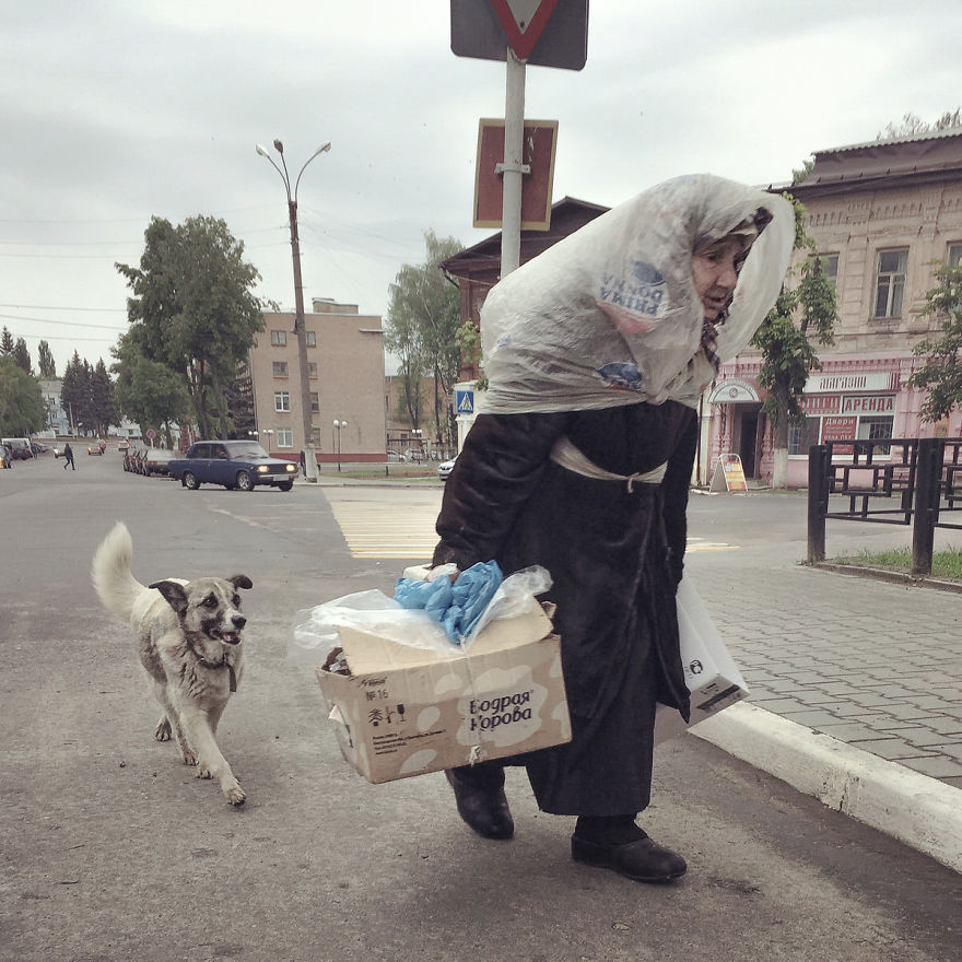 Photographer Reveals Peculiarities Of Russian Daily Life In A Unique Way