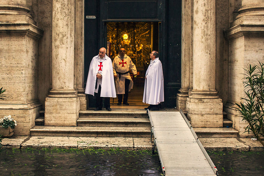 I Try To Catch The Contradictions And The Nuances Of Rome Through Street Photography I Try To Catch The Contradictions And The Nuances Of Rome Through Street Photography