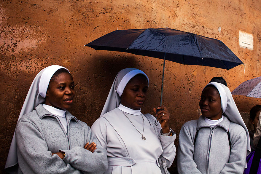 I Try To Catch The Contradictions And The Nuances Of Rome Through Street Photography I Try To Catch The Contradictions And The Nuances Of Rome Through Street Photography