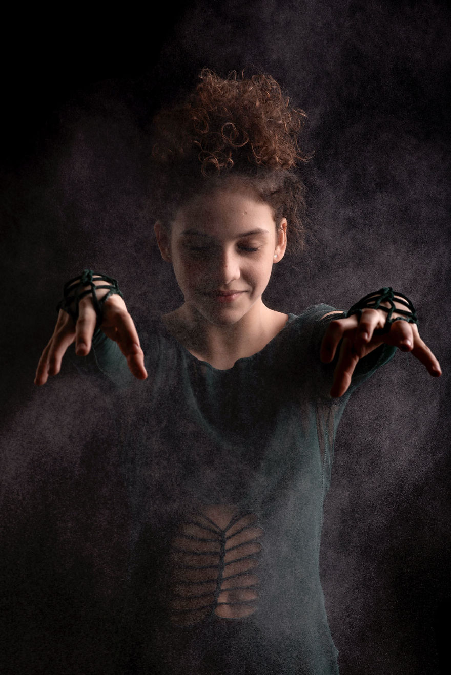 Sara's Story: A Photographic Journal For All The Dancing Kids In Pursuit Of Their Dreams