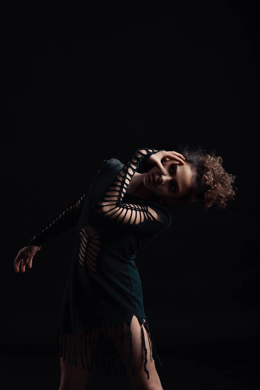 Sara's Story: A Photographic Journal For All The Dancing Kids In Pursuit Of Their Dreams