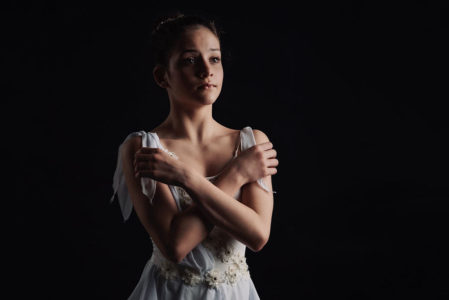 Sara's Story: A Photographic Journal For All The Dancing Kids In Pursuit Of Their Dreams