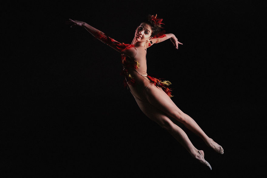 Sara's Story: A Photographic Journal For All The Dancing Kids In Pursuit Of Their Dreams Sara's Story: A Photographic Journal For All The Dancing Kids In Pursuit Of Their Dreams