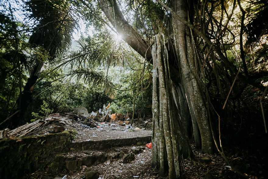 Visiting The Haunted Cemetary Of Trunyan, Bali.