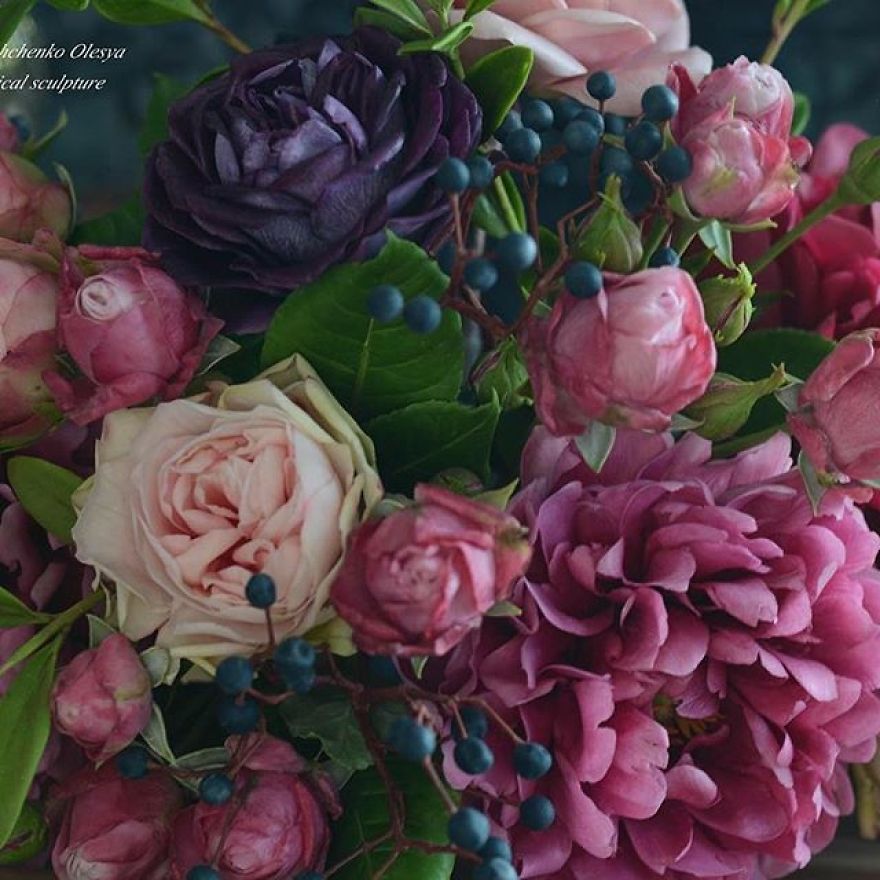 This Artist Creates Amazing Realistic Porcelain Flowers