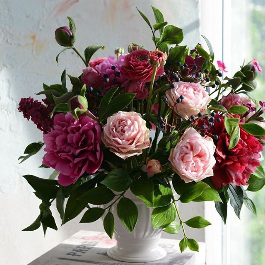 This Artist Creates Amazing Realistic Porcelain Flowers