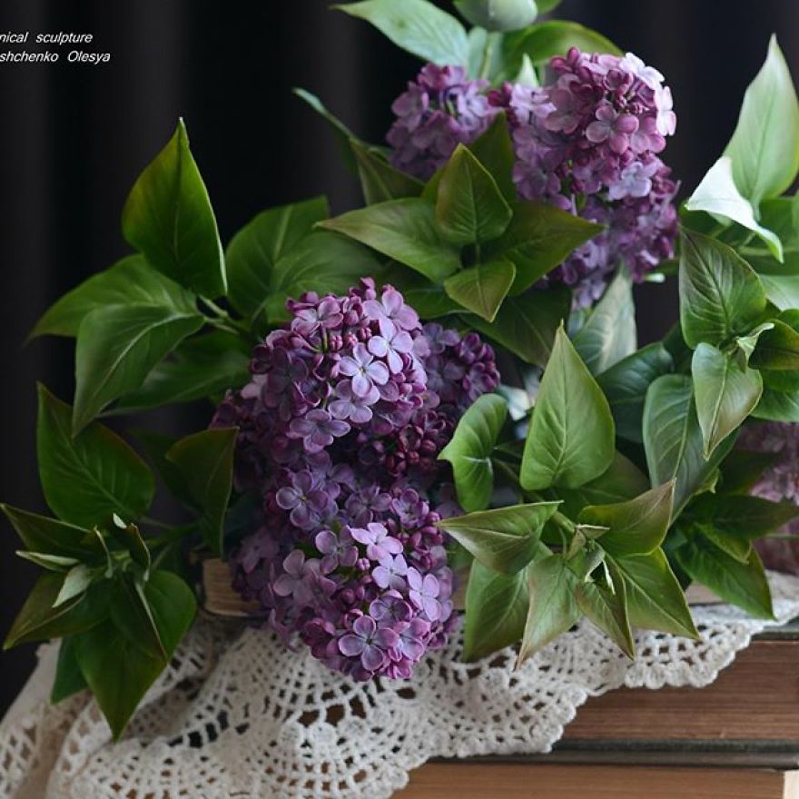 This Artist Creates Amazing Realistic Porcelain Flowers