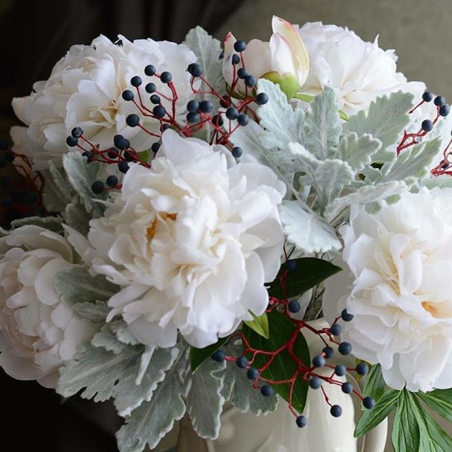 This Artist Creates Amazing Realistic Porcelain Flowers