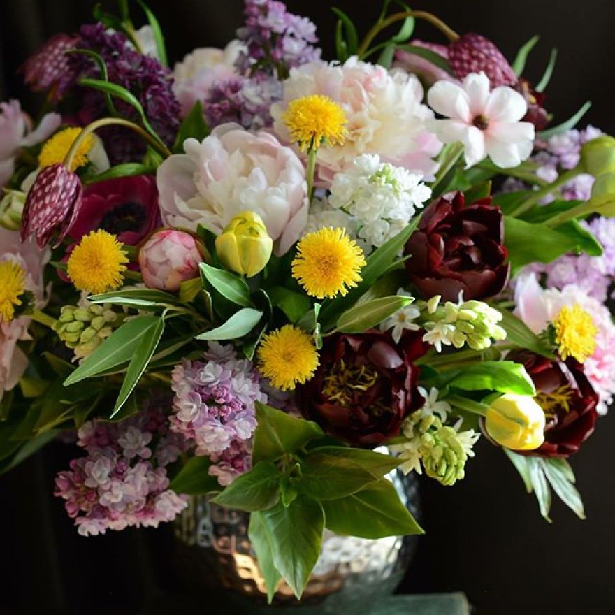 This Artist Creates Amazing Realistic Porcelain Flowers