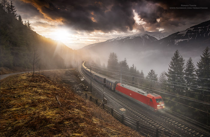 I Spent Five Years With Taking Train Pictures At The Most Exciting Places
