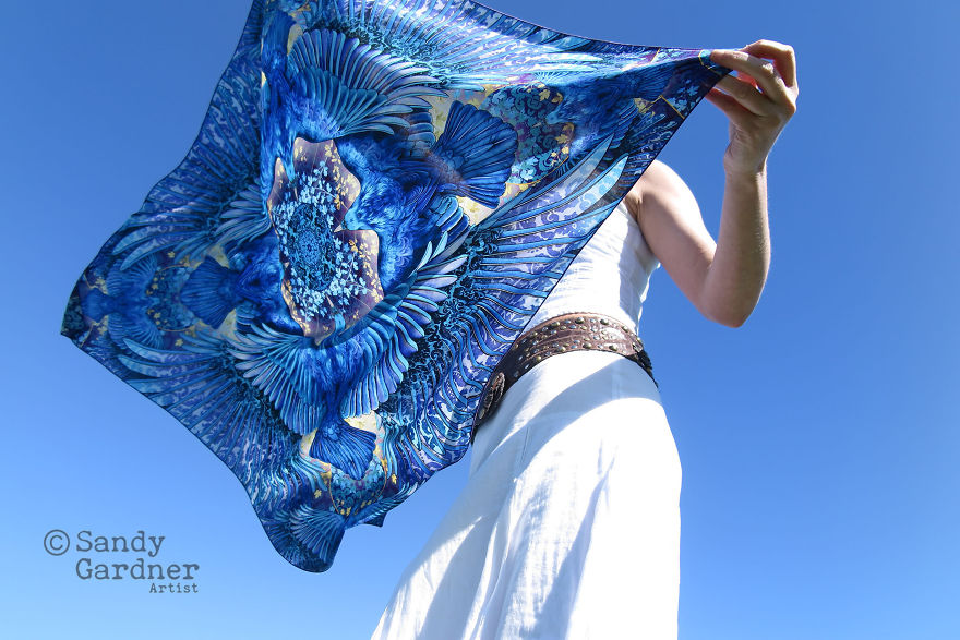 I Create Wearable Artistic Scarfs Inspired By Owls, Ravens, Swans, And Other Majestic Birds (30 Pics) I Create Wearable Artistic Scarfs Inspired By Owls, Ravens, Swans, And Other Majestic Birds (30 Pics)