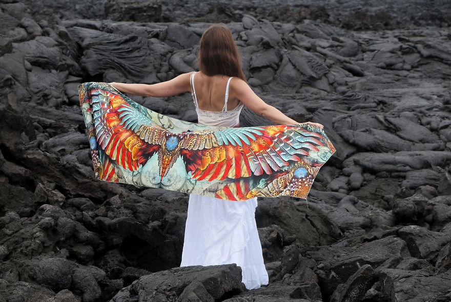 I Create Wearable Artistic Scarfs Inspired By Owls, Ravens, Swans, And Other Majestic Birds (30 Pics) I Create Wearable Artistic Scarfs Inspired By Owls, Ravens, Swans, And Other Majestic Birds (30 Pics)