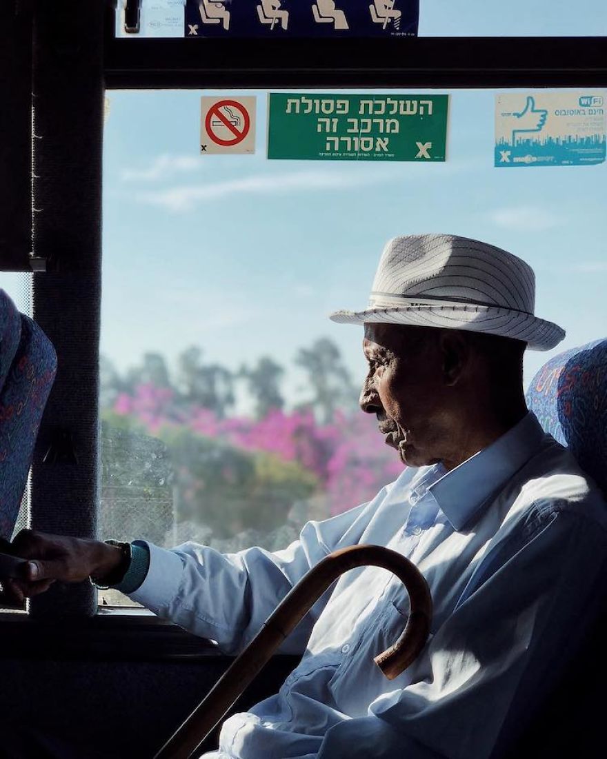 Woman Uses Her iPhone To Photograph Other Passengers On Their Way To Work And The Result Is Pure Art