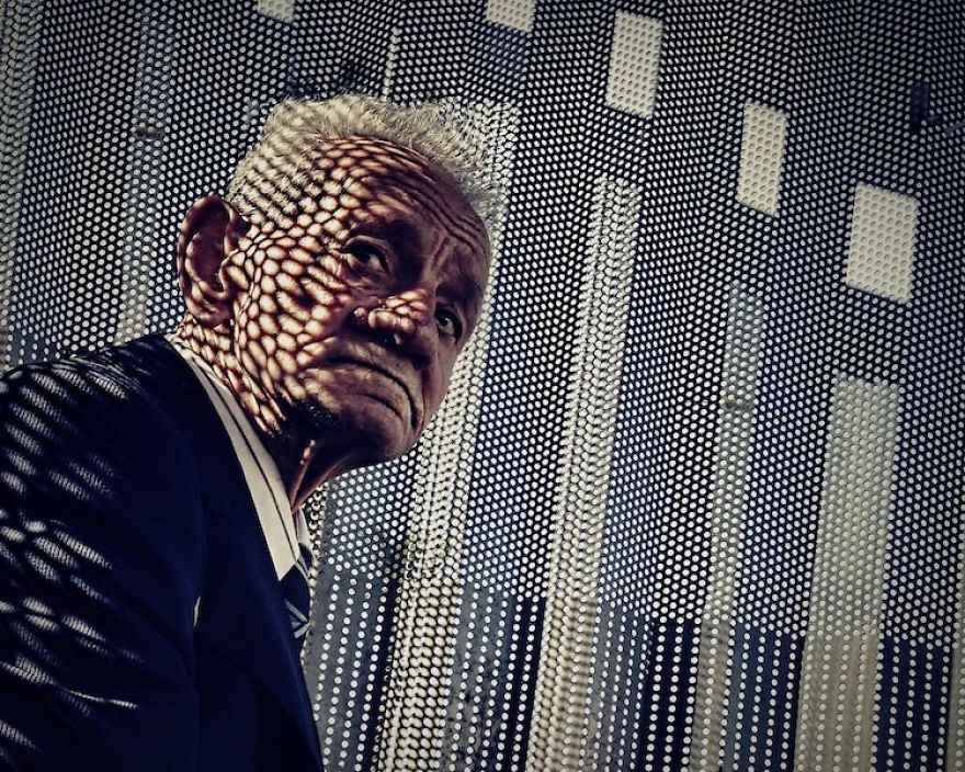 Woman Uses Her iPhone To Photograph Other Passengers On Their Way To Work And The Result Is Pure Art