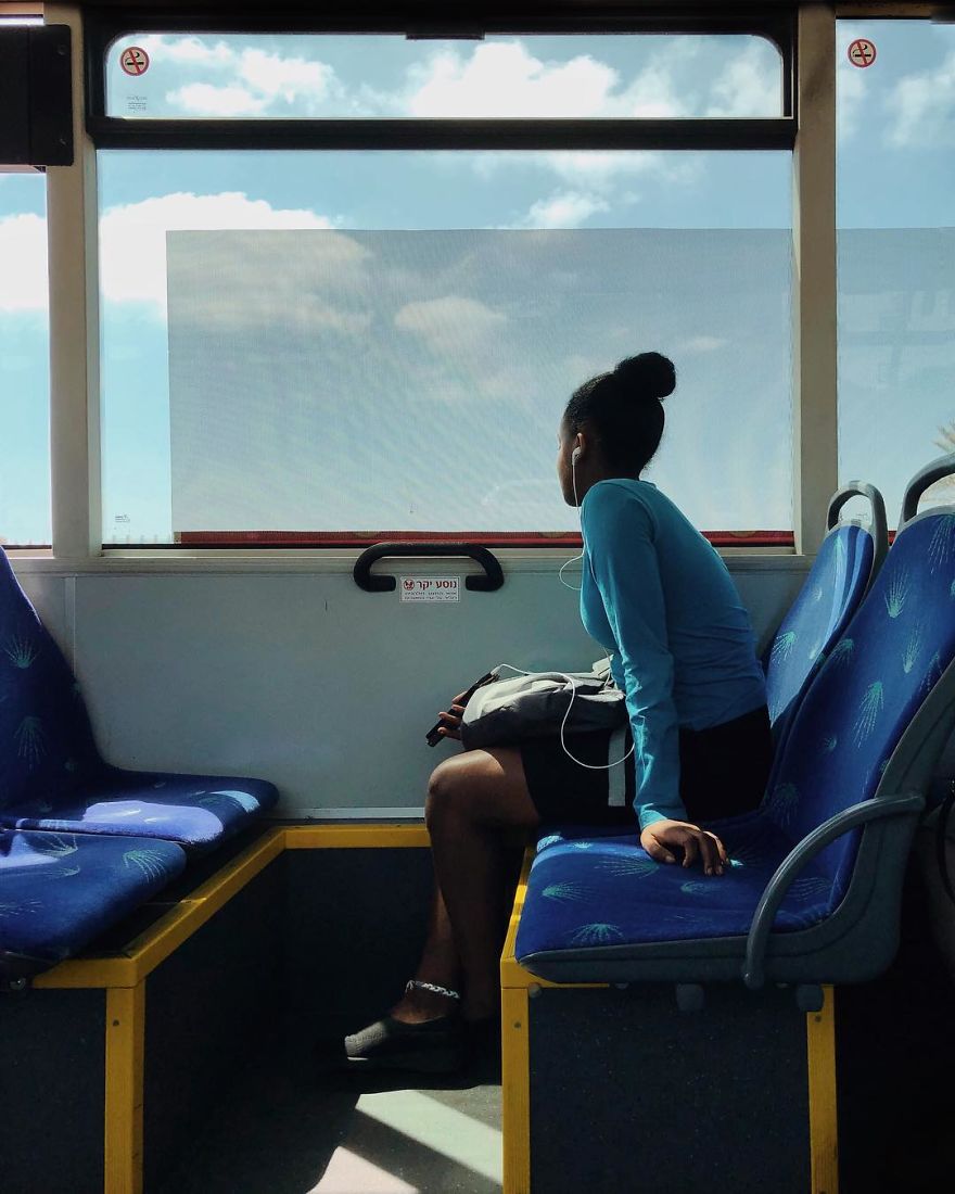 Woman Uses Her iPhone To Photograph Other Passengers On Their Way To Work And The Result Is Pure Art
