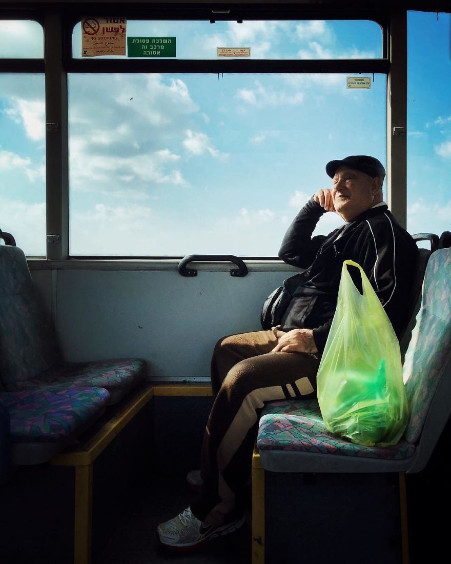 Woman Uses Her iPhone To Photograph Other Passengers On Their Way To Work And The Result Is Pure Art