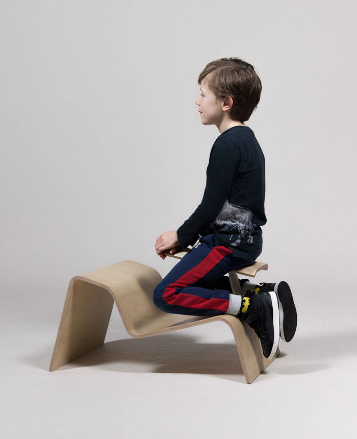 Dutch Designer Creates Innovative Classroom Stools That Encourage Healthy Posture With 4 Available Sitting Positions Dutch Designer Creates Innovative Classroom Stools That Encourage Healthy Posture With 4 Available Sitting Positions
