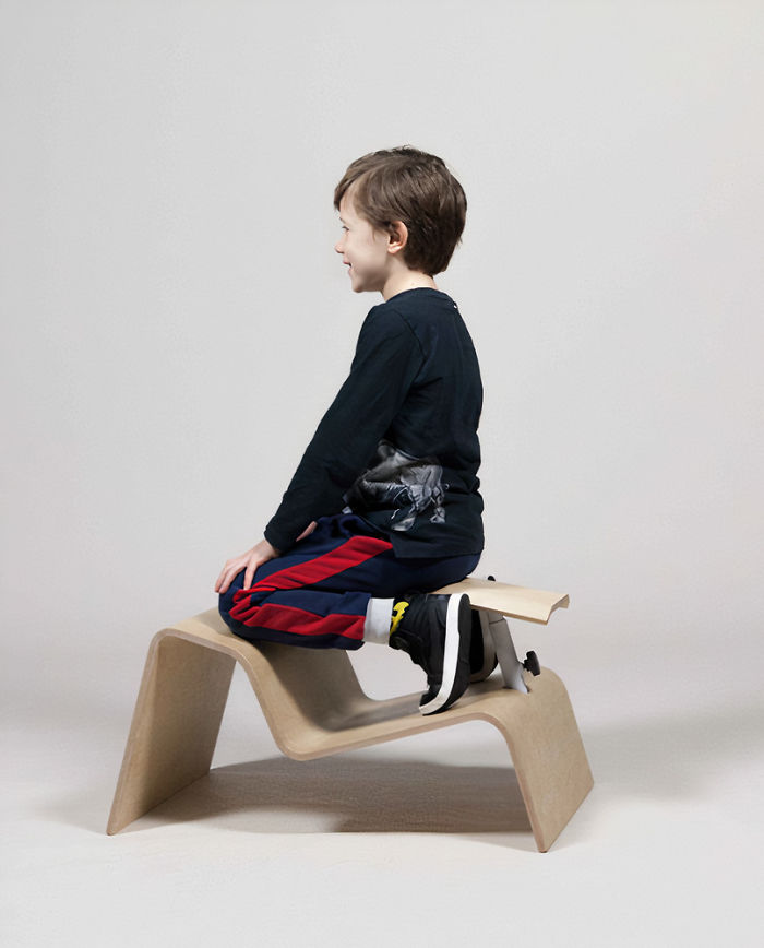 Dutch Designer Creates Innovative Classroom Stools That Encourage Healthy Posture With 4 Available Sitting Positions