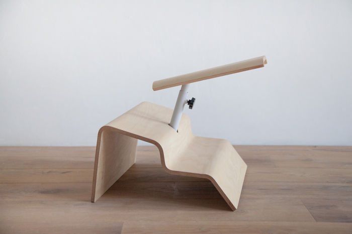 Dutch Designer Creates Innovative Classroom Stools That Encourage Healthy Posture With 4 Available Sitting Positions Dutch Designer Creates Innovative Classroom Stools That Encourage Healthy Posture With 4 Available Sitting Positions