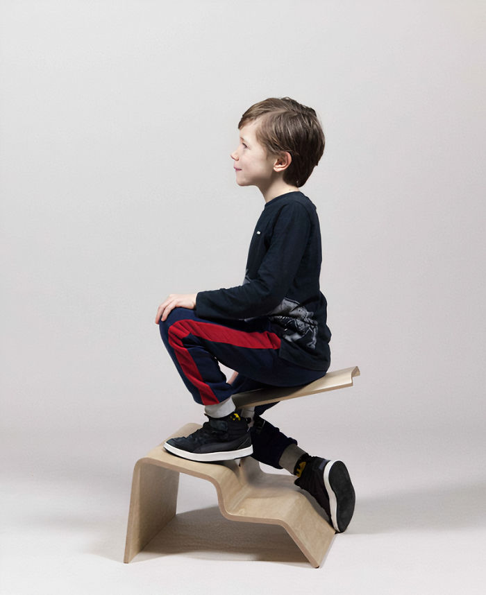 Dutch Designer Creates Innovative Classroom Stools That Encourage Healthy Posture With 4 Available Sitting Positions Dutch Designer Creates Innovative Classroom Stools That Encourage Healthy Posture With 4 Available Sitting Positions