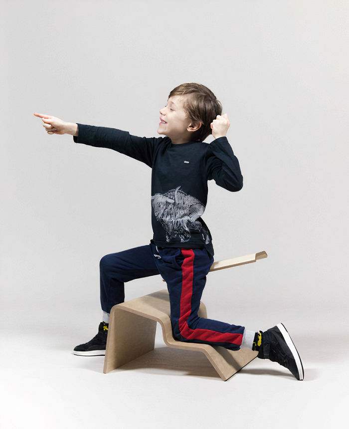Dutch Designer Creates Innovative Classroom Stools That Encourage Healthy Posture With 4 Available Sitting Positions