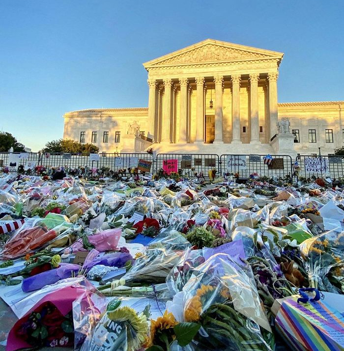 Parents Are Dressing Up Their Daughters As Ruth Bader Ginsburg Because She Was 'Everything [They] Should Strive For'