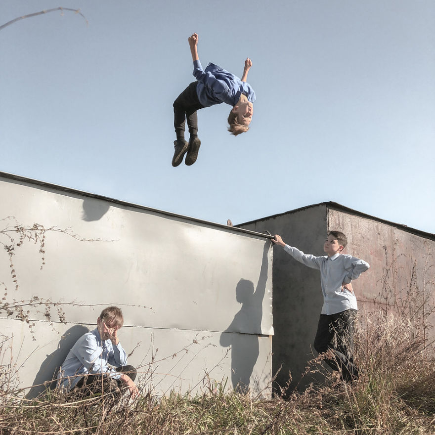 Photographer Reveals Peculiarities Of Russian Daily Life In A Unique Way