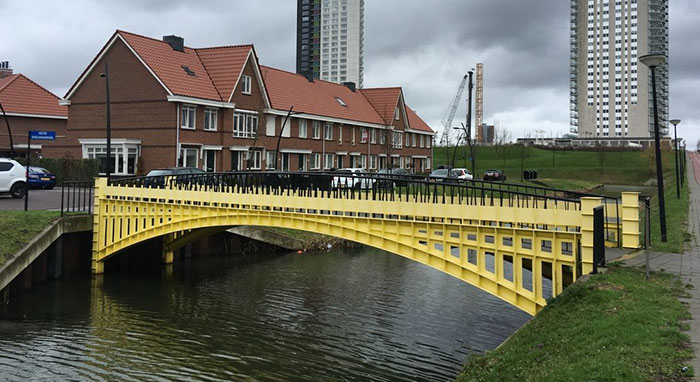 Euros Bills Were Intentionally Drawn Not To Represent Real Bridges, So This Guy Built Them One By One On This River Euros Bills Were Intentionally Drawn Not To Represent Real Bridges, So This Guy Built Them One By One On This River