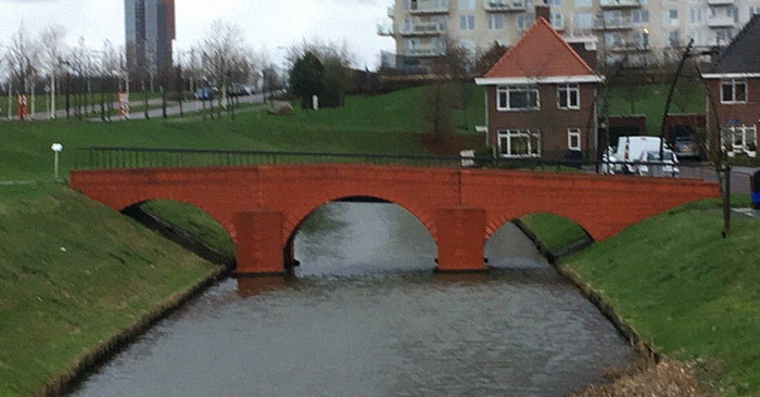Euros Bills Were Intentionally Drawn Not To Represent Real Bridges, So This Guy Built Them One By One On This River Euros Bills Were Intentionally Drawn Not To Represent Real Bridges, So This Guy Built Them One By One On This River