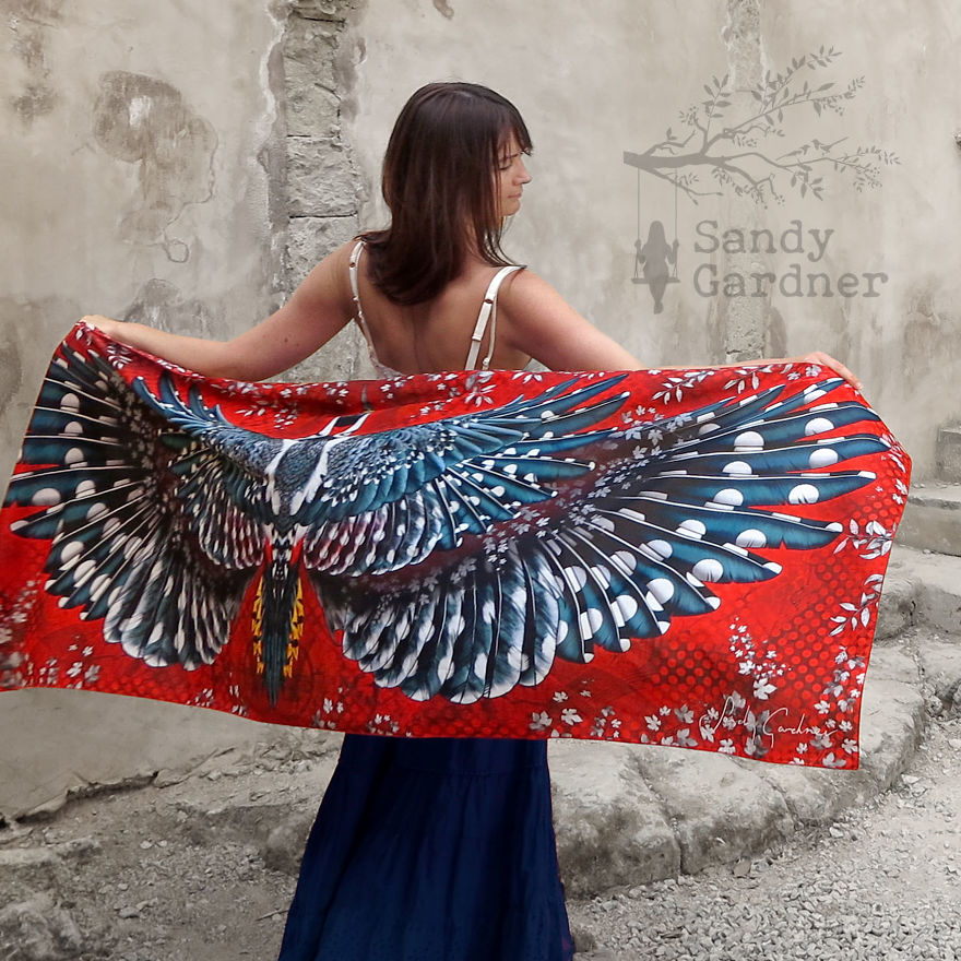I Create Wearable Artistic Scarfs Inspired By Owls, Ravens, Swans, And Other Majestic Birds (30 Pics) I Create Wearable Artistic Scarfs Inspired By Owls, Ravens, Swans, And Other Majestic Birds (30 Pics)