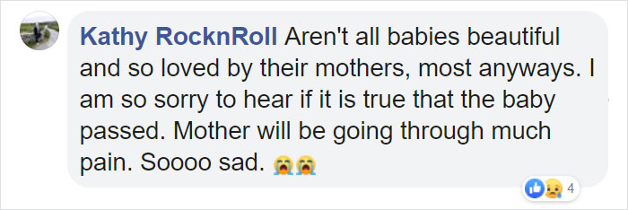 Mum Gorilla Who Lost Her Firstborn 1 Year Ago Gets Captured Cradling Her Month-Old Baby Mum Gorilla Who Lost Her Firstborn 1 Year Ago Gets Captured Cradling Her Month-Old Baby