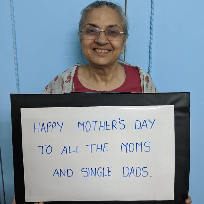 Mother-With-Sign-Poonam-Sapra