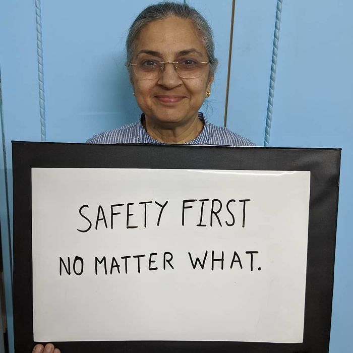 Mother-With-Sign-Poonam-Sapra