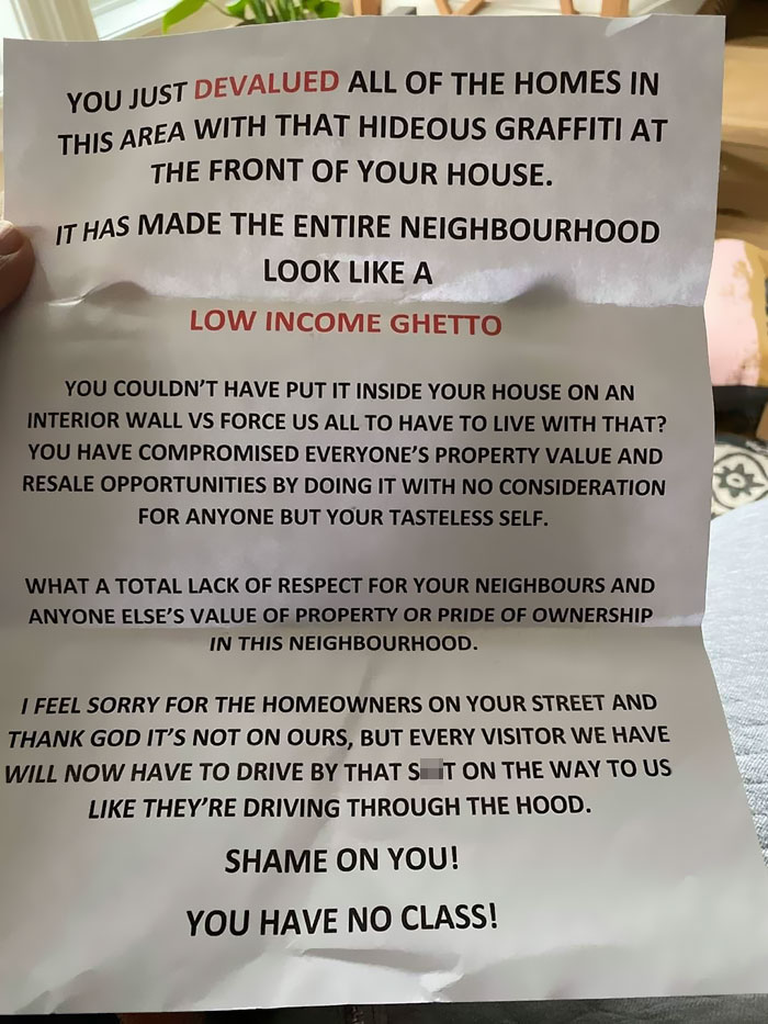 Person Gets An Angry Letter From An Anonymous Neighbor Claiming Her Garage Door Is "Ghetto Graffiti", But The Internet Thinks It's Awesome